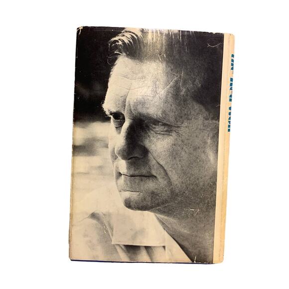 Vintage 1971 Summer of the Red Wolf Hardback Book Novel by Morris L West - Picture 2 of 2